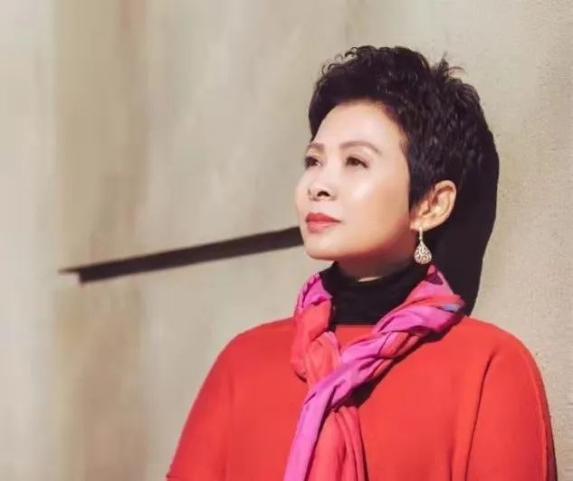 董文华丈夫张楠：苦等5年毫无怨言，关键时刻助妻子走出名誉风波