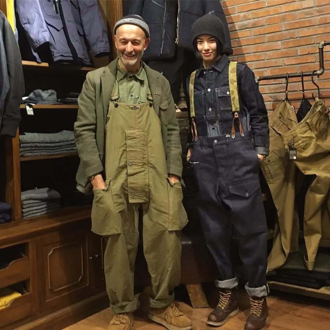 男人，想要在秋冬帅酷出场，怎么能少了一款经典实用的马丁靴？