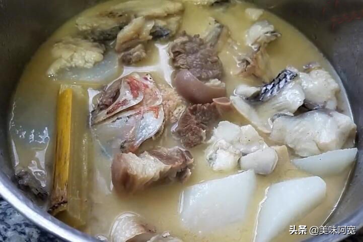 怎样炖鱼羊肉又嫩又好吃,冯小厨的菜谱羊肉炖鱼