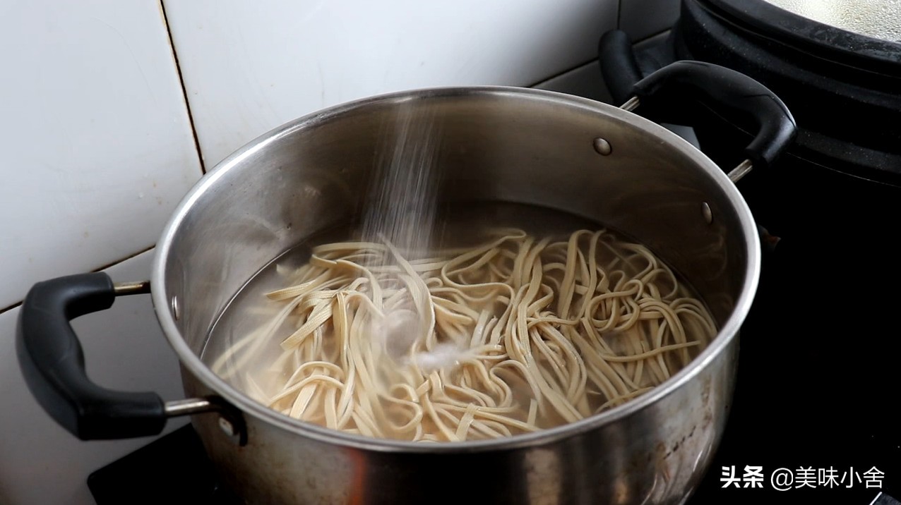 凉拌豆腐皮怎么做才最好吃,怎么做凉拌豆腐皮好吃又简单