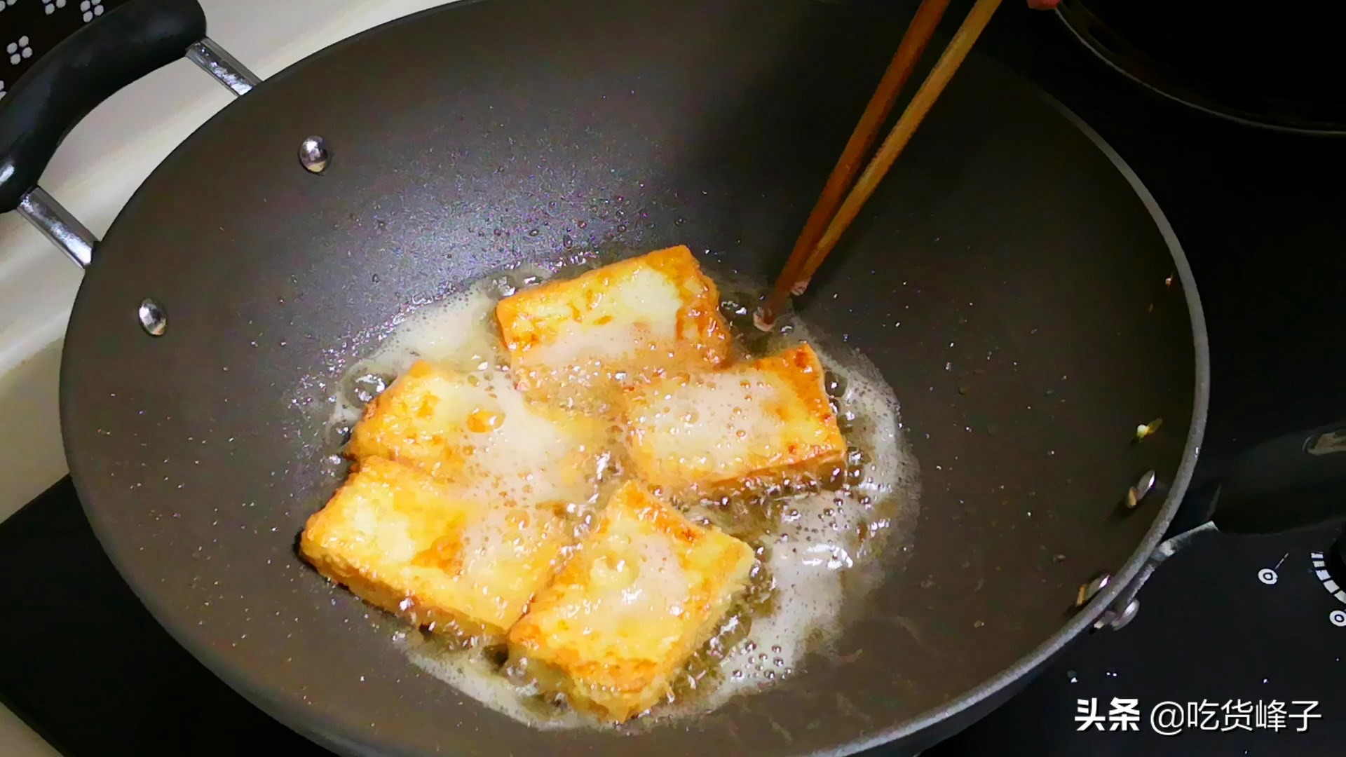 铁锅不粘锅生锈怎么重新开锅,新铁锅如何开锅教你一招永不生锈