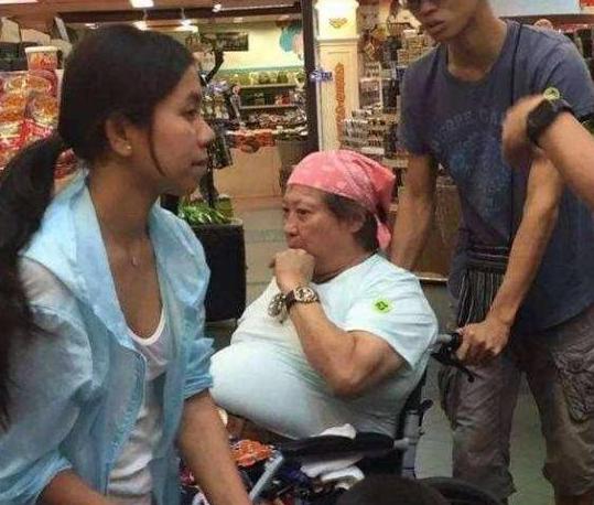 香港武打明星现在坐轮椅的是谁,三位重量级武打巨星