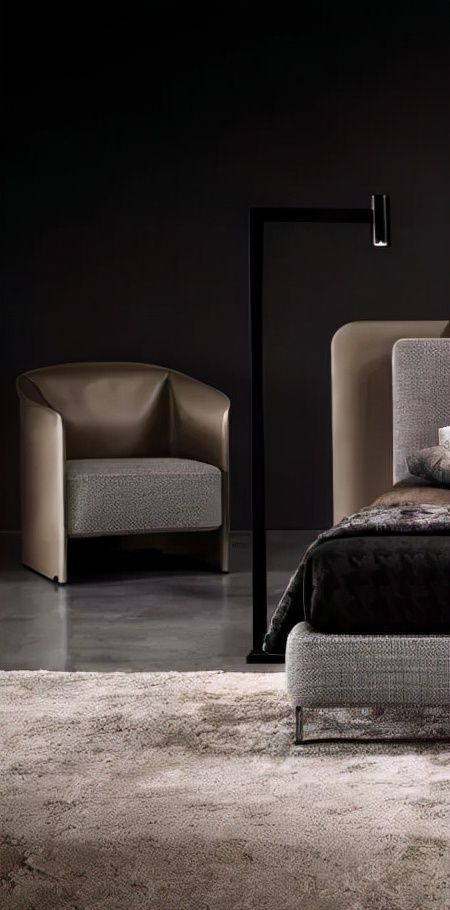 下雨天宅家的惬意时光,周末宅在家里惬意