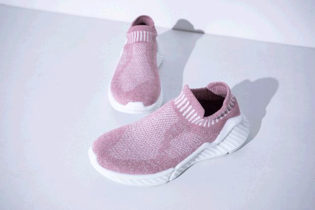 比“裸奔”还爽的脚感，70元穿出千元的感觉，竟然还有“踩屎感”