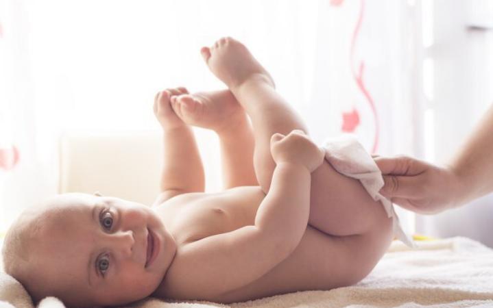 烧到38.8没有吃药温度就降到37.3,孩子高烧38.7度需要盖被子吗