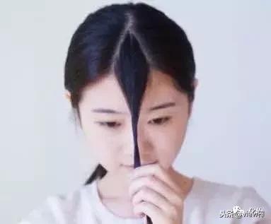 脑门大发际线高发型女,脑门大发际线高留什么发型