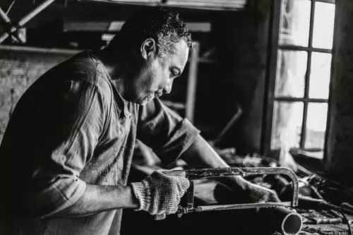 老子的工厂年产值八千万，儿女却不肯接手，传统制造业路在何方？