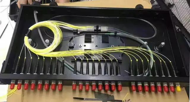 光纤跳线和光端盒法兰盘怎么连接,光纤终端盒与法兰盘区别