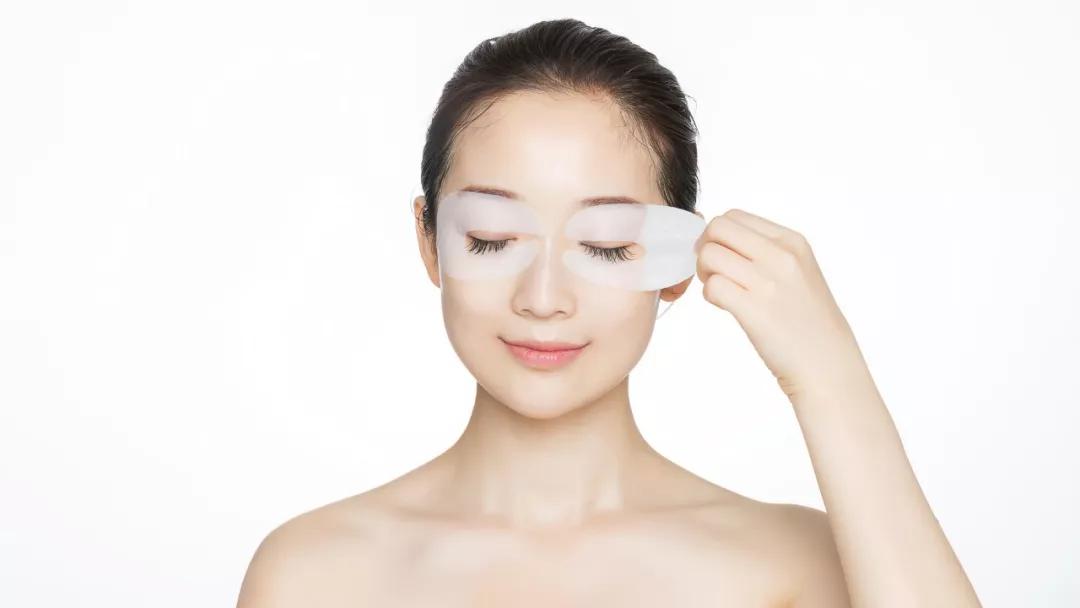 黑眼圈泪沟法令纹怎么遮,黑眼圈泪沟法令纹很重怎么办