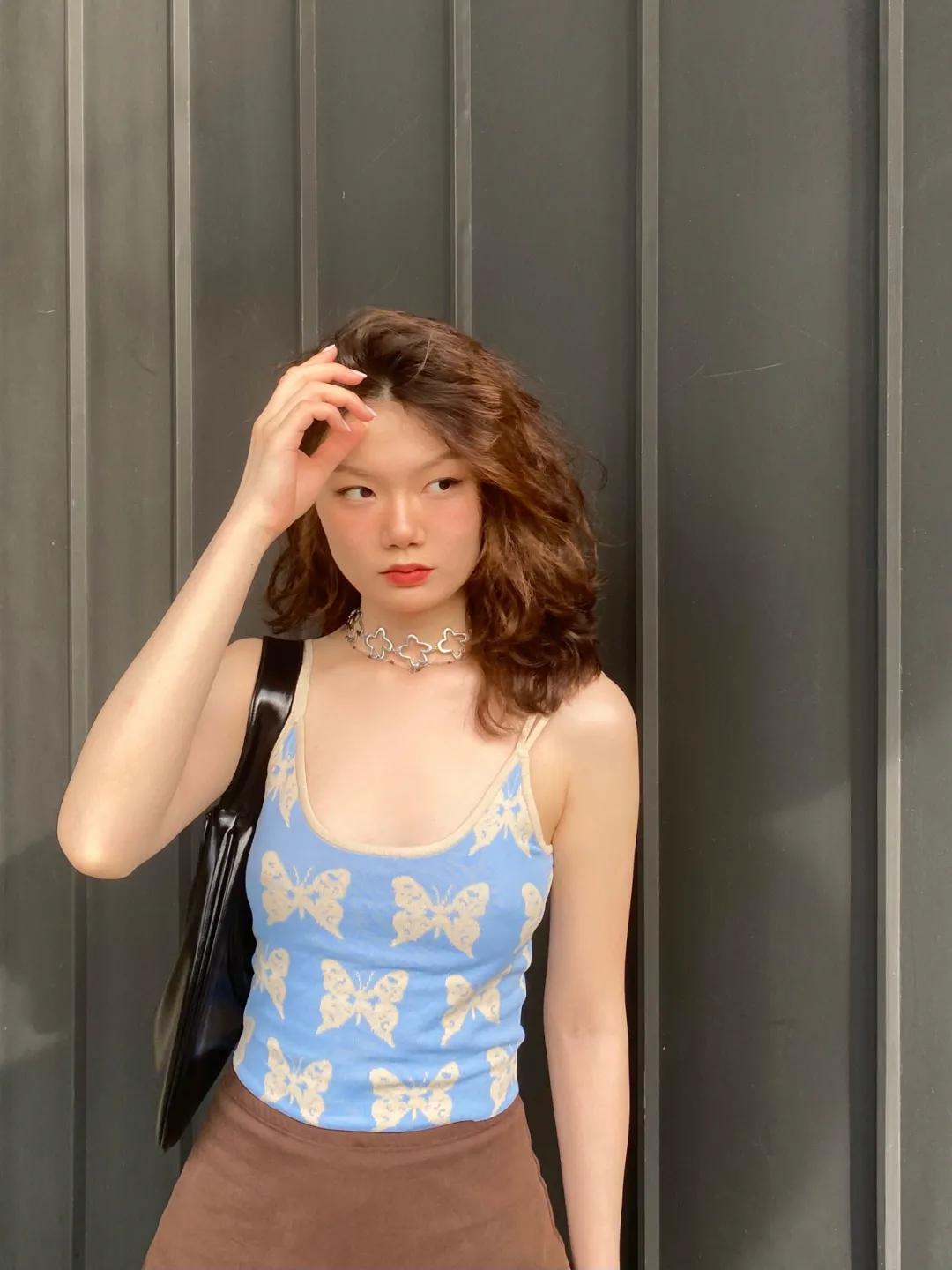 大脸发量少日常怎么化妆打扮,四十岁大脸微胖怎样打扮显年轻