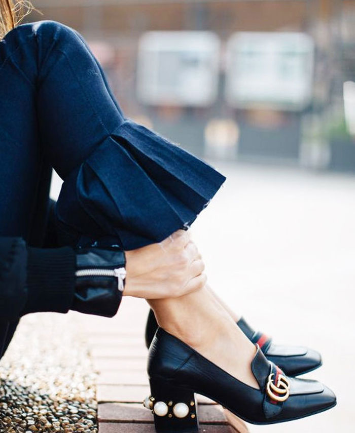 脚骨大适合穿哪种鞋,脚大的女生怎么穿鞋显脚小