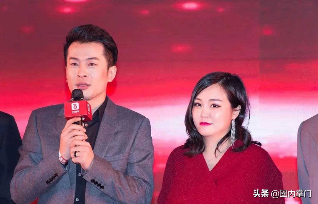 怒吼保安下的网红世界：同情保安的是屌丝，支持辛巴的是高富帅？