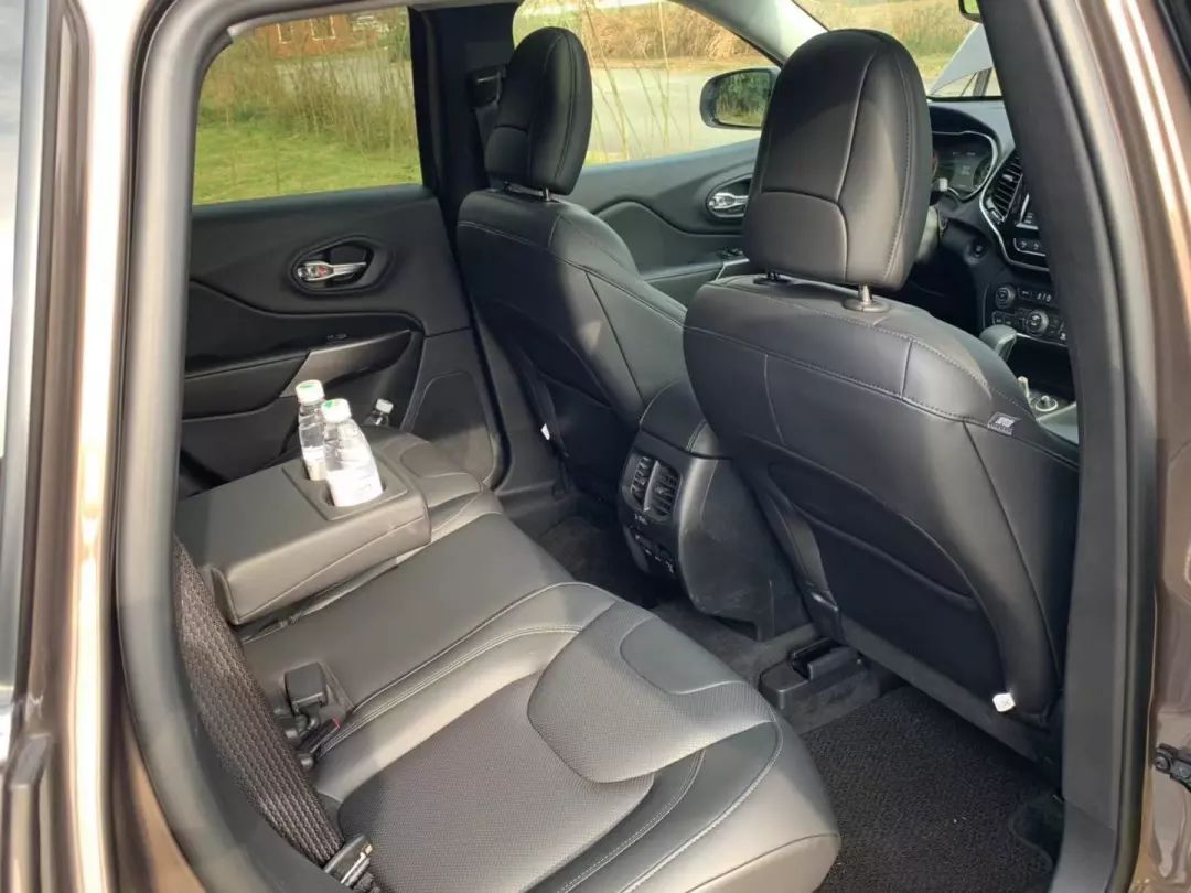 试驾2019jeep自由光探享版,试驾jeep新自由侠