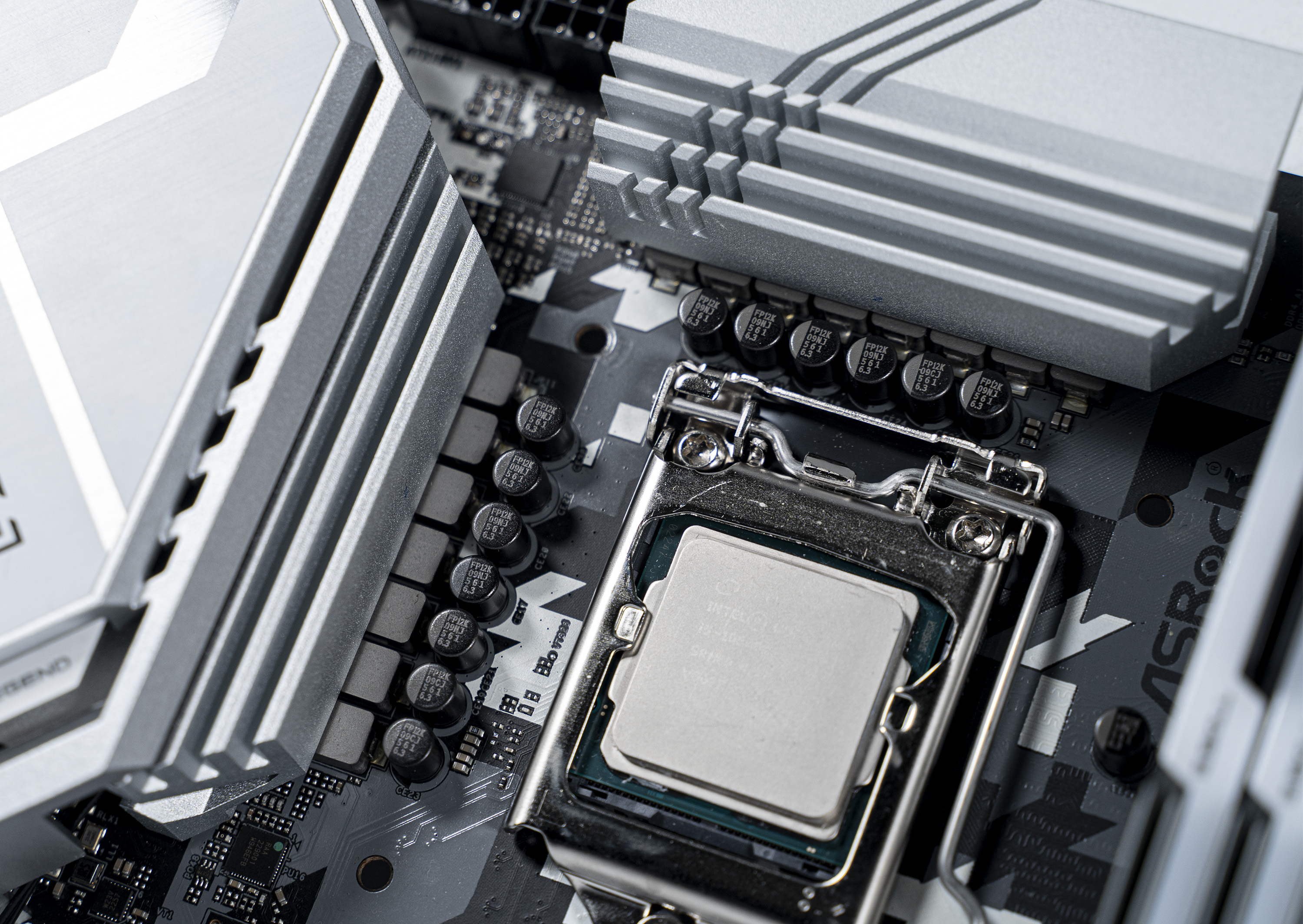 华擎z590钢铁传奇wifi6,华擎z590钢铁传奇开箱视频