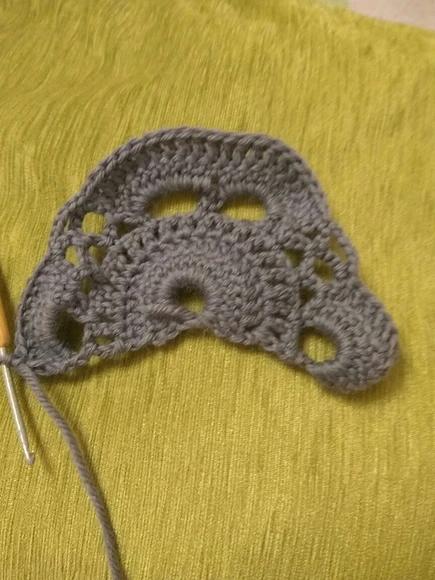 祖母方格三角围巾的各种编织方法,三角围巾镂空钩针花样图案大全