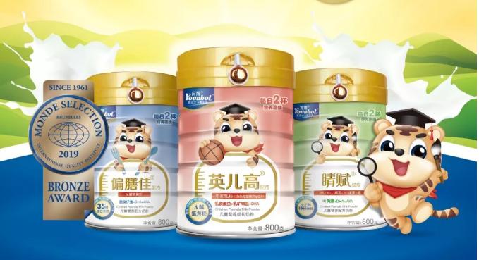 飞鹤奶粉和伊利金领冠奶粉哪个好,飞鹤奶粉和伊利金领冠哪个口味重