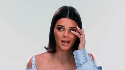 乔欣的包能装下什么,乔欣真的很有钱吗