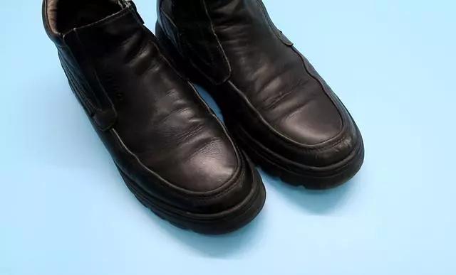 辨别皮鞋的真伪,怎么辨别真假皮鞋的视频