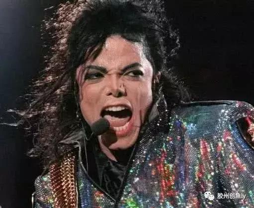 圈中最隆重的葬礼,图2葬礼吓坏警察,而他的葬礼13个粉丝殉葬