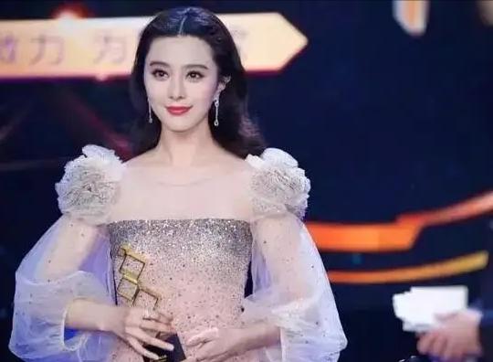 范冰冰一年敷700多张面膜是真是假,修复面膜范冰冰