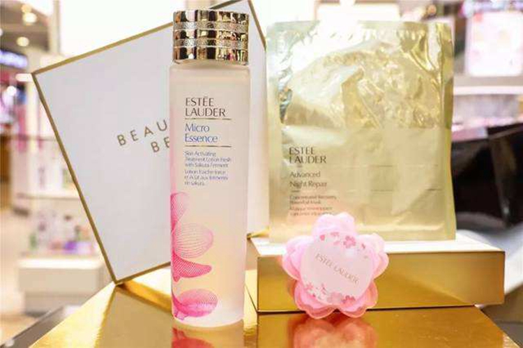 雅诗兰黛精华水和海蓝之谜测评,大红瓶雅诗兰黛精华水哪个效果好