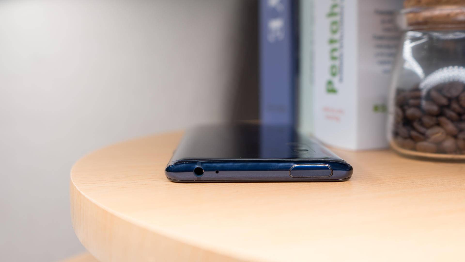 vivox27搭配零界全面屏设计,vivo最美旗舰手机x27全方面解析