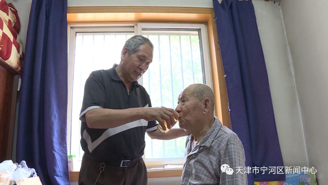 德耀中原孝老爱亲模范,德耀中原道德模范人物