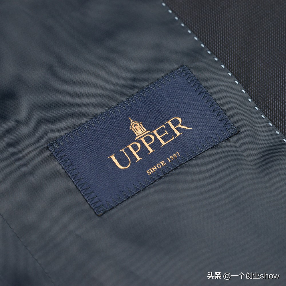 小米AI定制西装，穿上身价提高2000万？金利来花花公子：有危机感