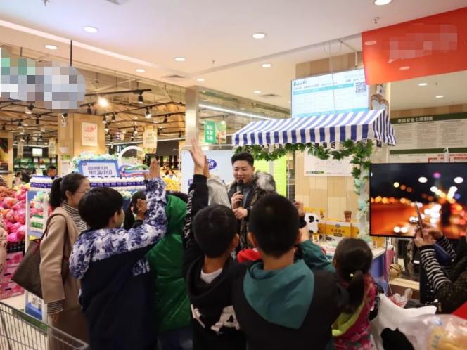 三岁儿子超市随手拿口香糖没付钱,孩子在超市买东西忘记付钱怎么办