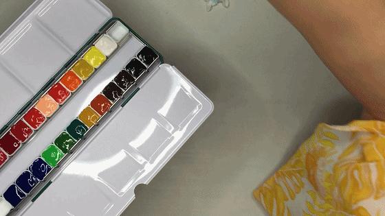 水彩颜料怎么装到铁盒,水彩颜料管装怎么画渐变