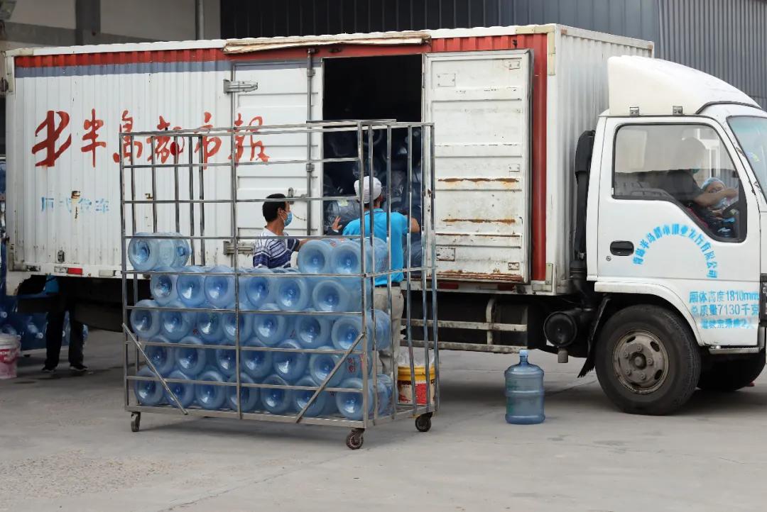 速看！@所有人：半岛请你试喝水，3桶崂翠免费送