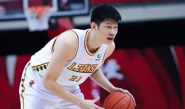 李京龙广厦首秀,广厦三叉戟齐发威砍75分