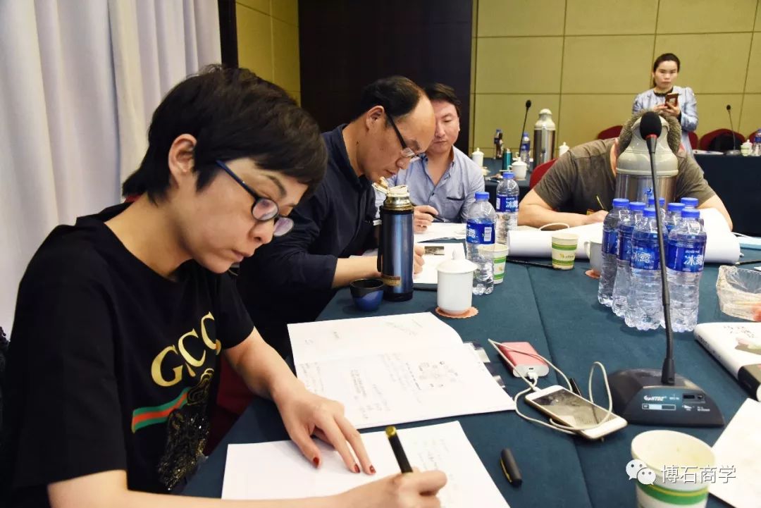 “最后一天上班的马云”从马云看阿里巴巴