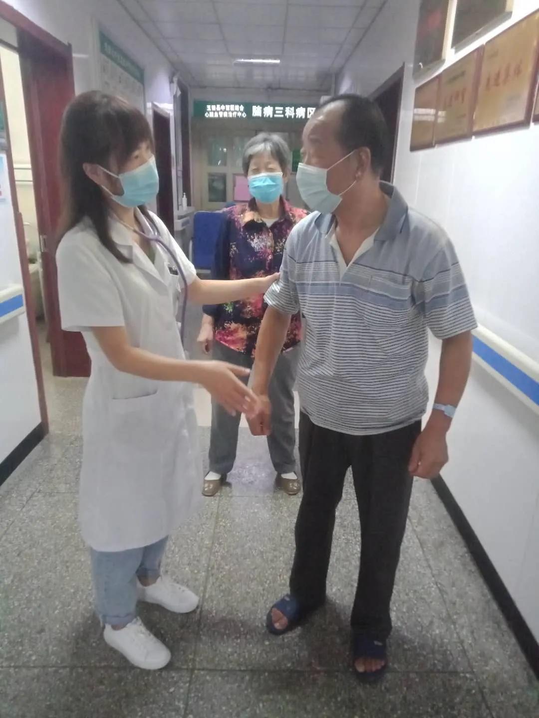 偏瘫患者手脚分离的锻炼方法,脑出血左手偏瘫如何自己锻炼