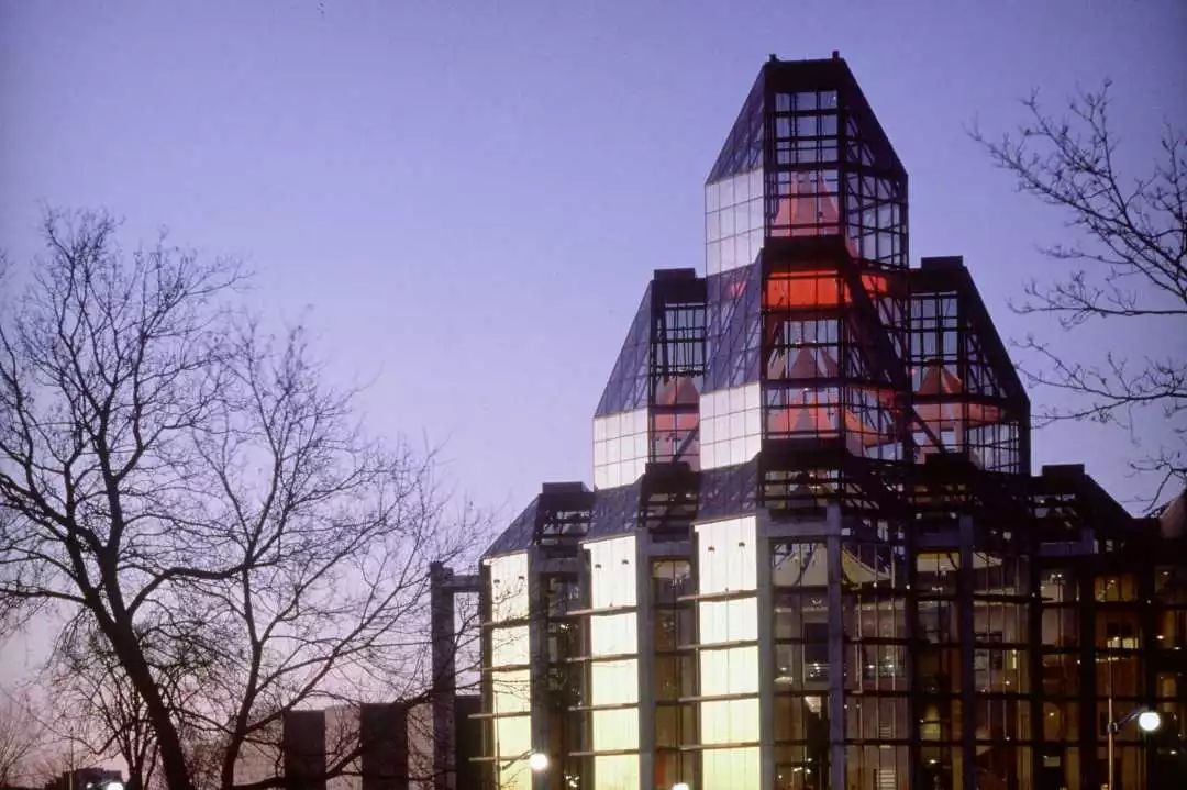 这场Dior杭州时装展，让我梦回2年前的加拿大