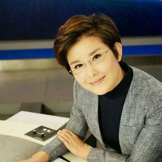 北京卫视养生堂王宁主持视频,养生堂第一任主持人王宁照片