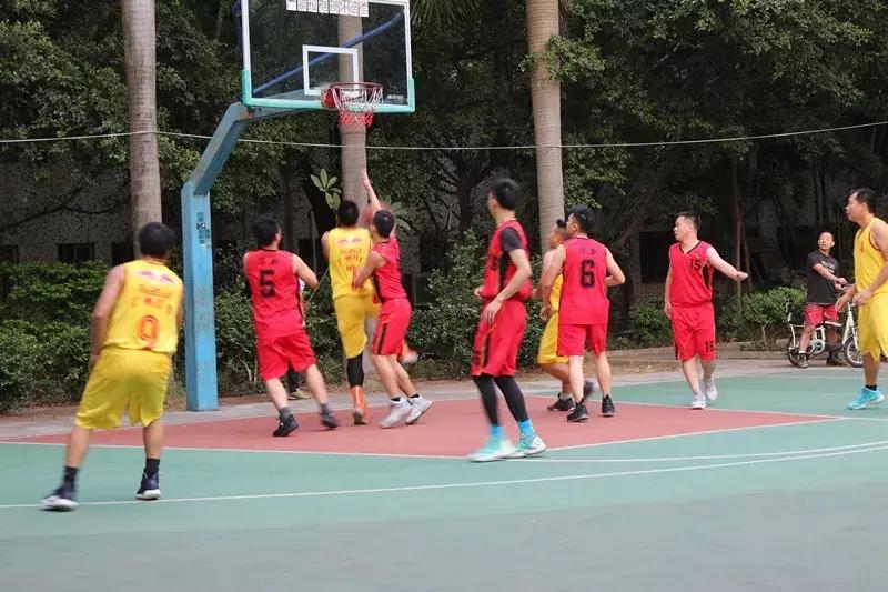 开拓进取，携手同前，厂商一心，辉煌再创——第七届红牛·华新足球、篮球友谊赛