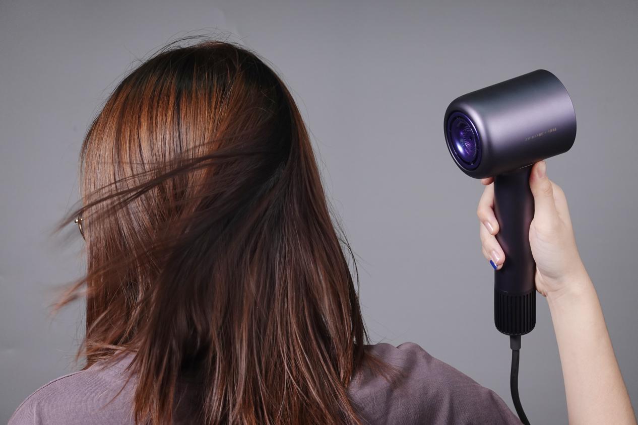 小米吹风机怎么用不伤头发,小米吹风机防吸头发