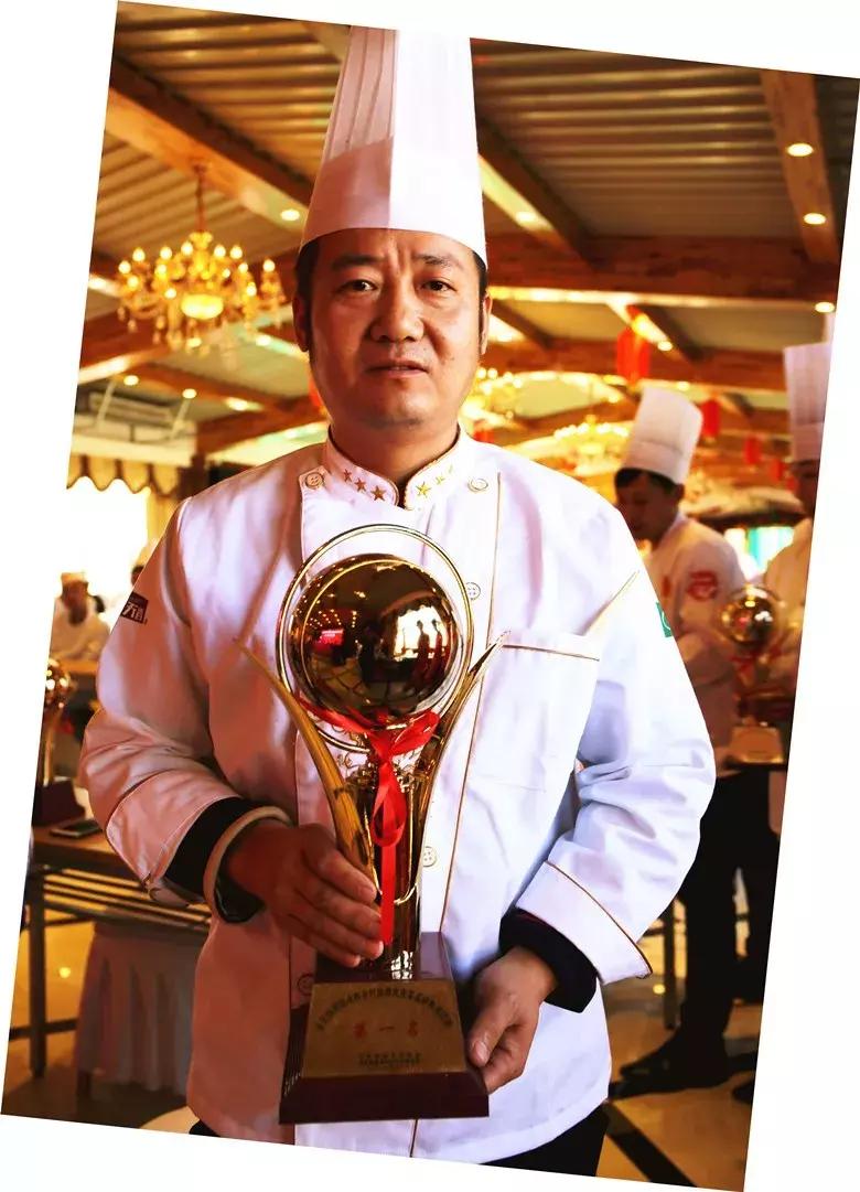 段跃平大师在五渡桥农庄菜品研修班上与学员分享学厨经历