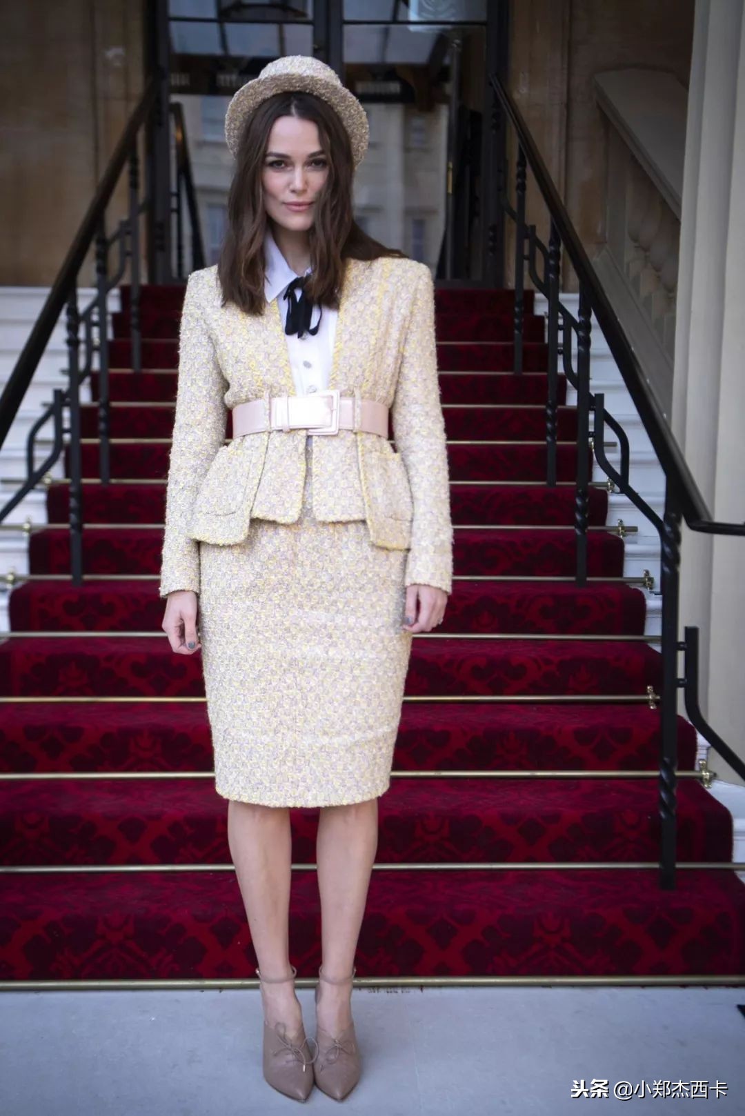 不好了,Zara都出口红了!钱包君已经准备好了~小郑周报