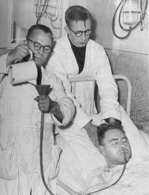 早期精神病院治疗方法图片,以前精神病院治疗图