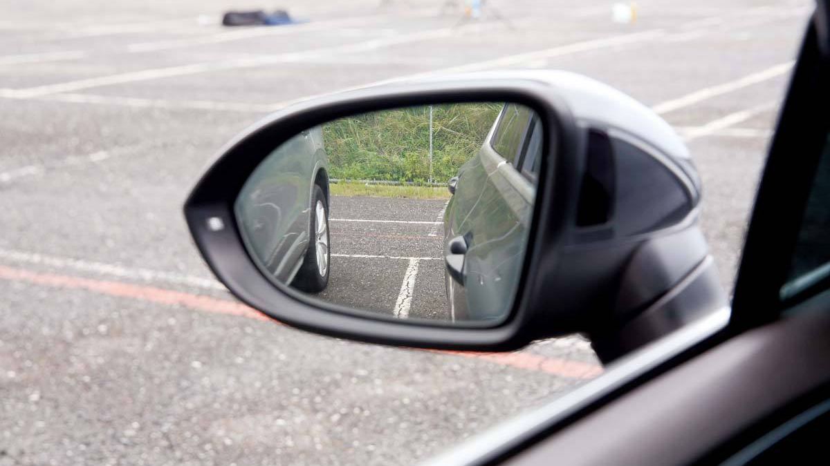 倒车老倒不进去,倒车老是倒不进怎么办