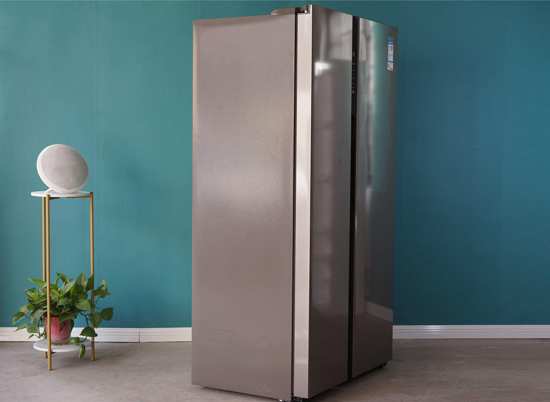 647mm纤薄机身,时尚设计:海尔BCD-515WDPD对开门冰箱