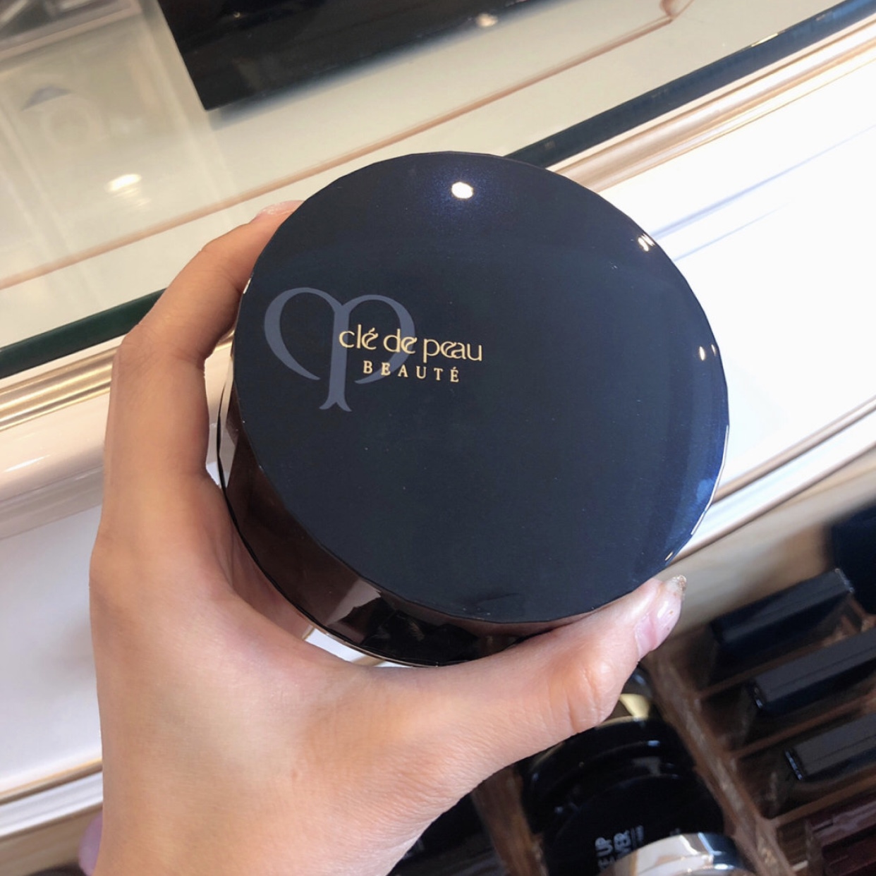 陈彦妃推荐定妆散粉,乔七月推荐的定妆散粉