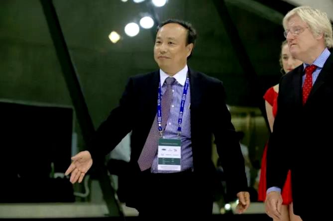 最推崇任正非，要做照明业“苹果”，王冬雷旗下*ST德豪巨亏40亿