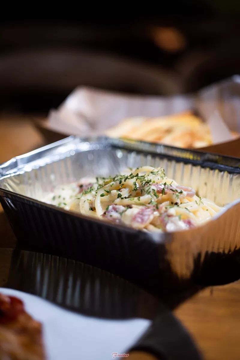 这是一家神奇Pizza小店，居然默默霸占着海口点评西餐榜TOP1