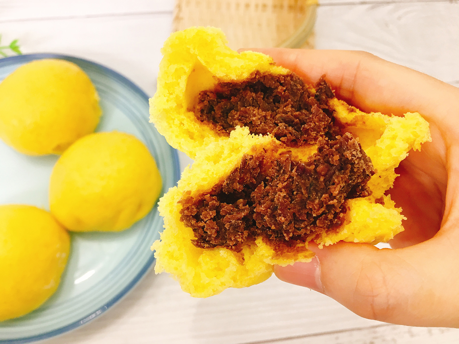 红豆沙加糖好还是加盐好吃,炒制红豆沙先放糖好还是后放糖好