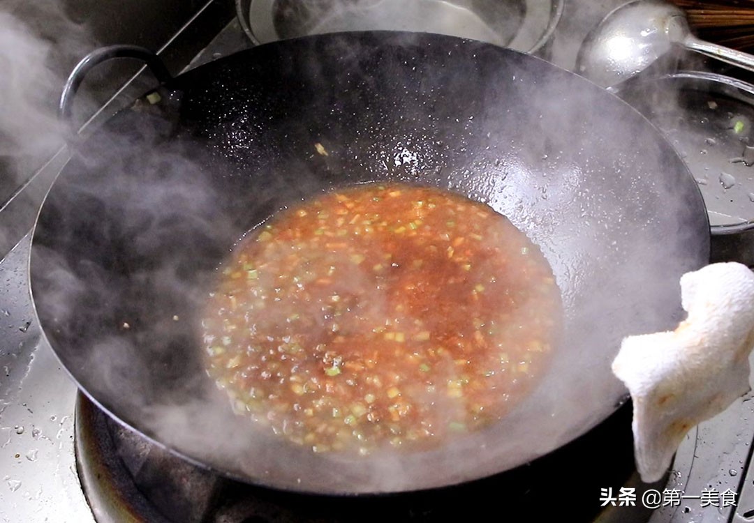 炸酱面最正宗的做法酱汁,这才是正宗做炸酱面的正确方法