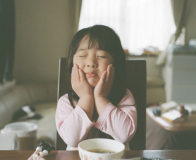 孩子随妈妈姓的坏处,孩子随母亲姓尴尬吗