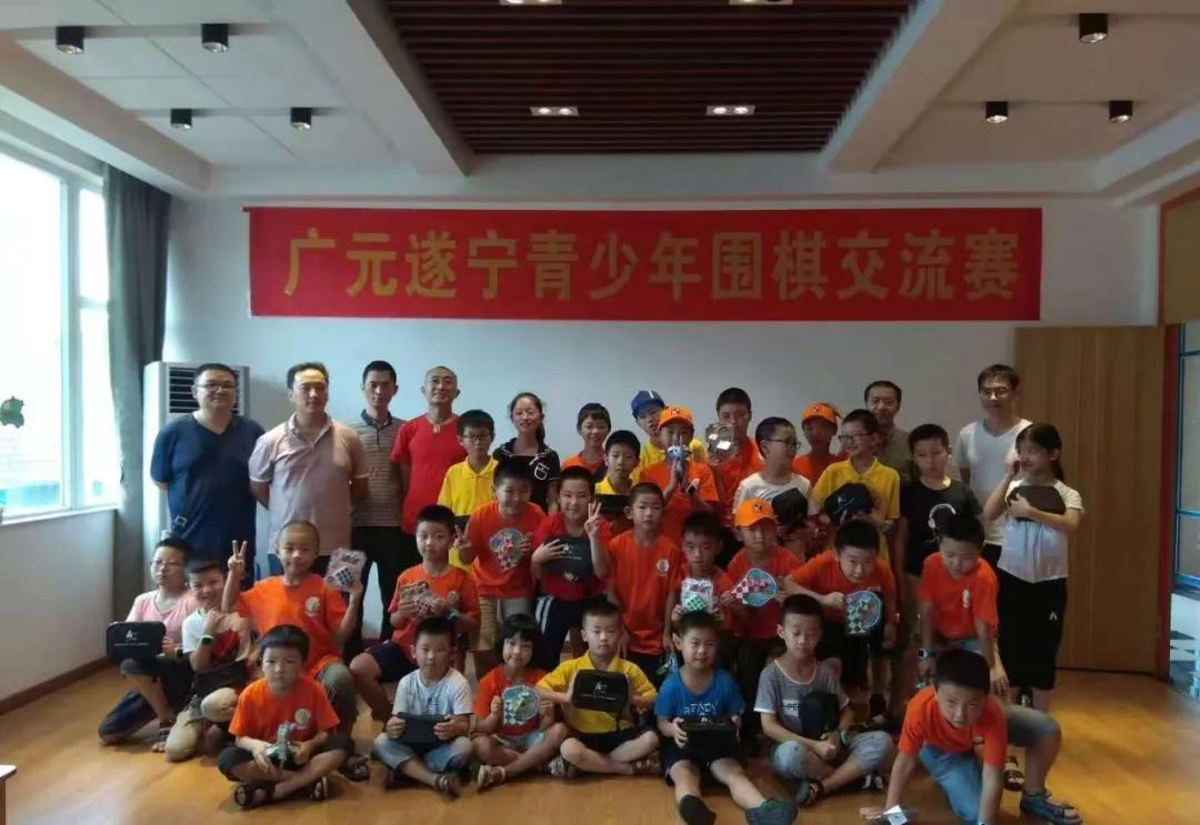 黑白问道棋坛新骄——四川围棋冲段精英刘海洋成长纪实